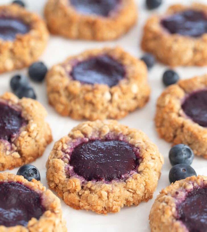 Oatmeal Cookies with a blueberry puree filling