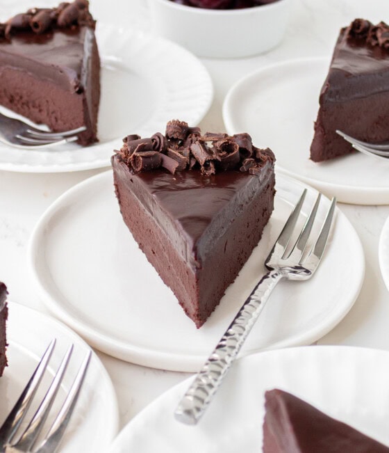 Simple Two Ingredient Chocolate Cake